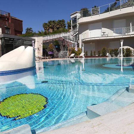 Hotel Malavoglia อาชิ กัสเตลโล ภายนอก รูปภาพ